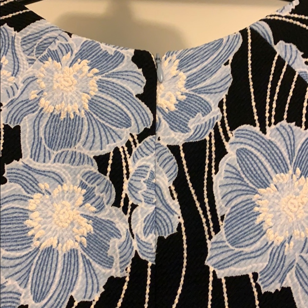 Rabbit Rabbit Rabbit Design Short Sleeve Midi Fit - Picture 7 of 7